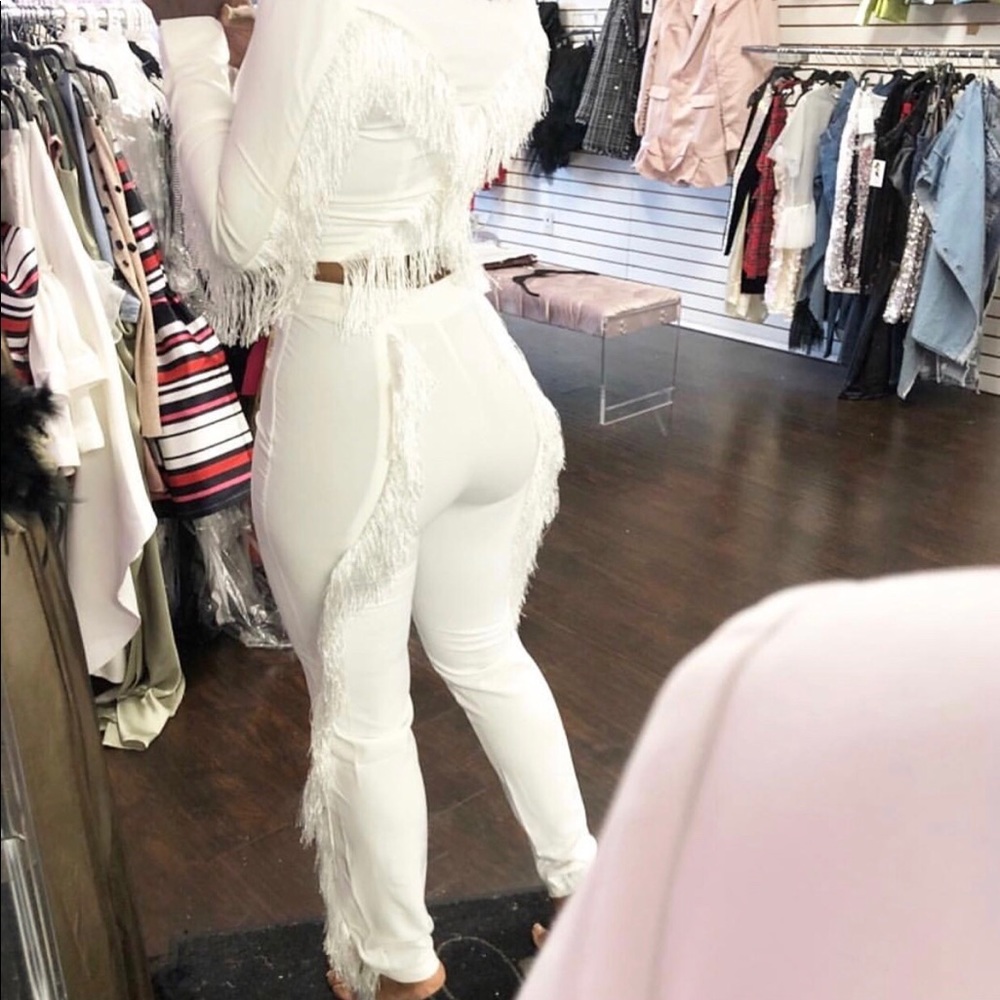 White crop fringe set , cowgirl inspired sooo cute